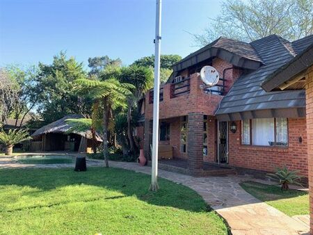 5 Bedroom House in West Riding