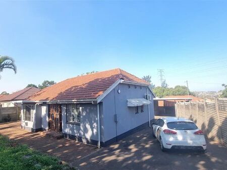 5 Bedroom House in Woodlands