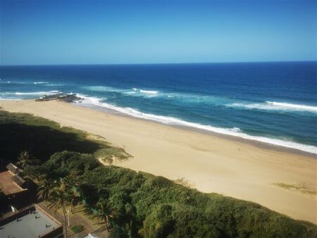 2 Bedroom Apartment in Amanzimtoti