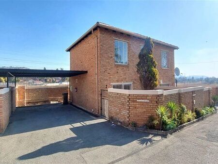 2 Bedroom Townhouse in Strubens Valley