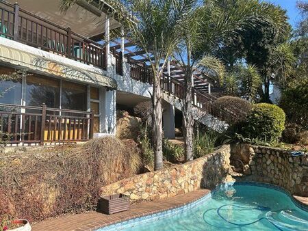4 Bedroom House in Constantia Kloof