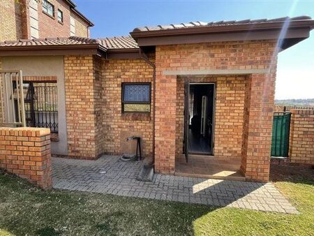2 Bedroom Simplex in Wilgeheuwel