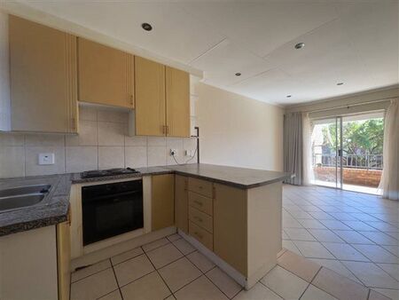 2 Bedroom Townhouse in Mooikloof Ridge