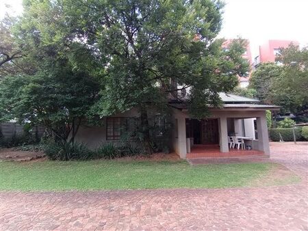 9 Bedroom House in Hatfield