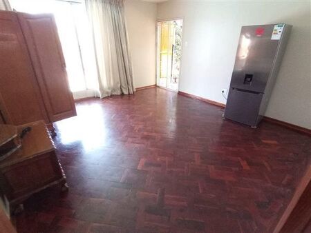 5 Bedroom House in Lukasrand