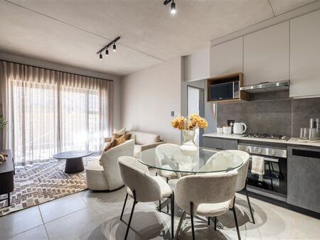 3 Bedroom Apartment in Menlo Park