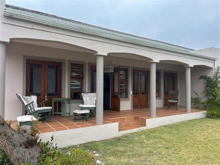 3 Bedroom House in Sandbaai