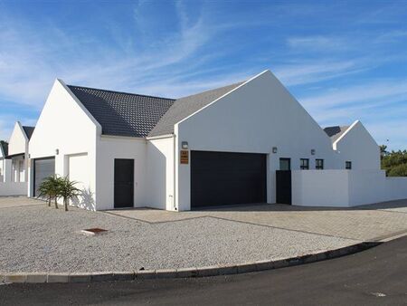 3 Bedroom House in Golden Mile