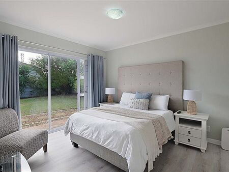 3 Bedroom House in Sunningdale