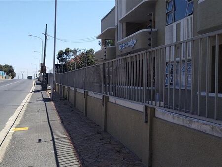 2 Bedroom Apartment in Muizenberg