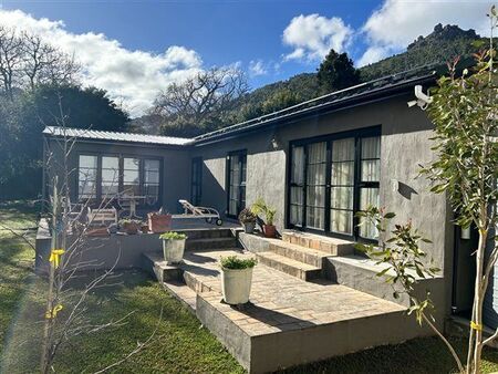 3 Bedroom House in Hout Bay and surrounds