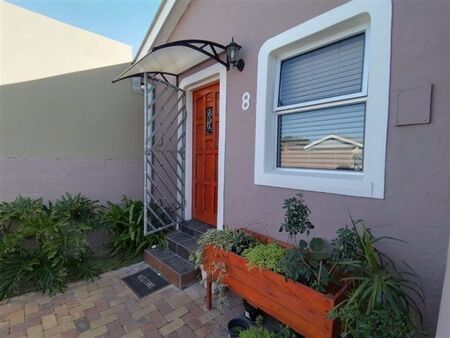 3 Bedroom House in New Woodlands
