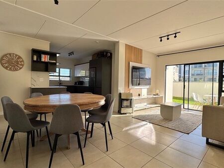 3 Bedroom Apartment in Somerset West Central