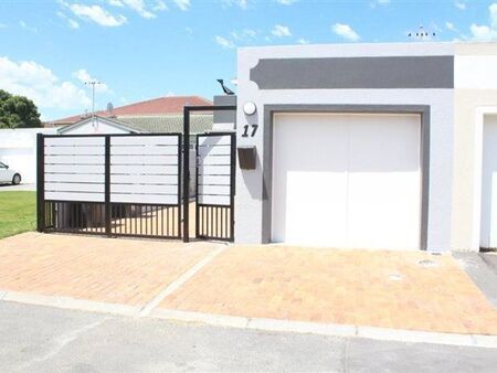 3 Bedroom House in Twin Palms
