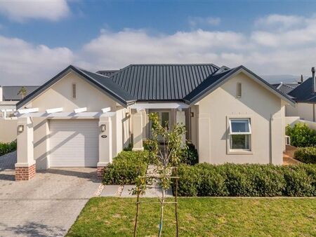 3 Bedroom House in Val de Vie