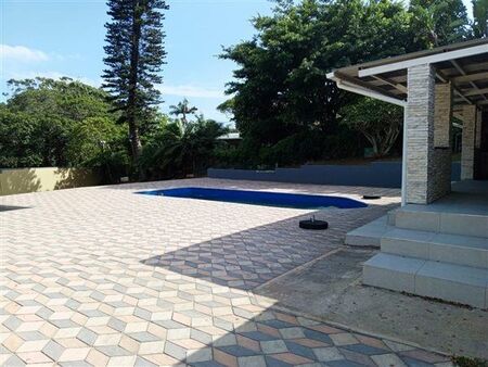 2 Bedroom House in Umtentweni