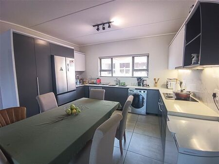 3 Bedroom Apartment in Izinga Estate