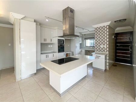 3 Bedroom Apartment in Umhlanga Rocks