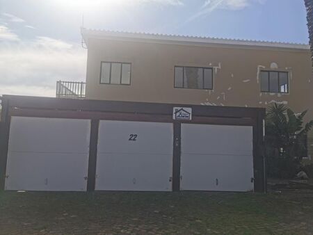 4 Bedroom house to rent in Melkbosstrand Central