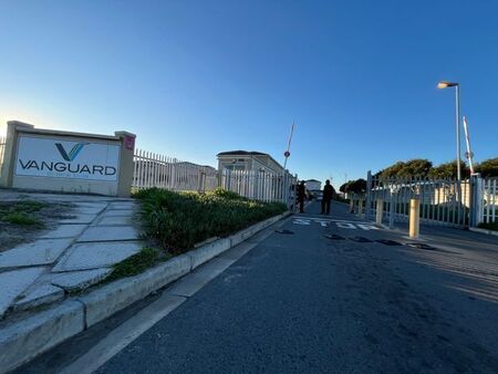 2 Bedroom apartment to rent in Athlone, Cape Town