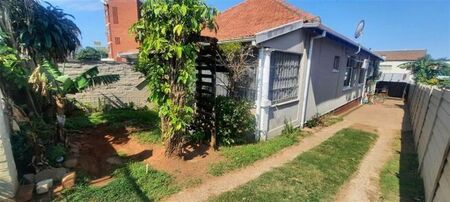 2 Bedroom house to rent in Glenwood, Durban