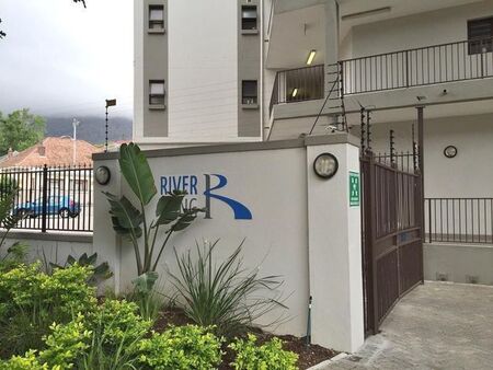 1 Bedroom apartment to rent in Rondebosch, Cape Town