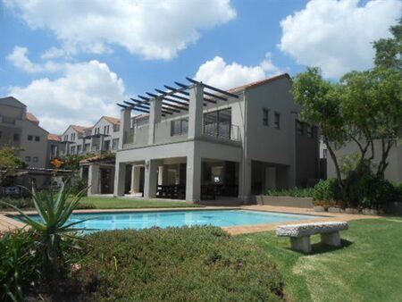 2 Bedroom Townhouse in Bryanston