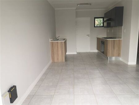 2 Bedroom Apartment in Linbro Park