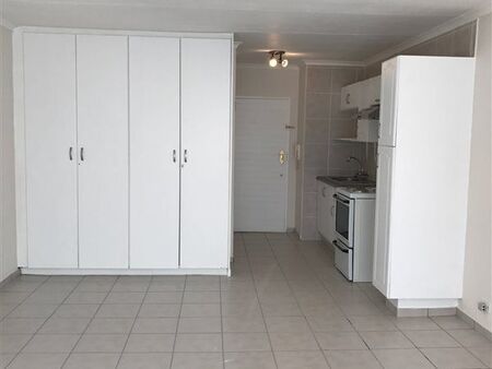 Bachelor apartment in Melville