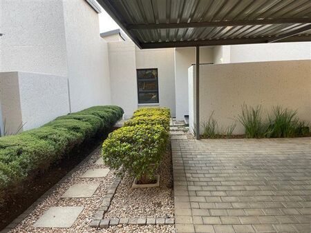 3 Bedroom Townhouse in Jackal Creek Golf Estate