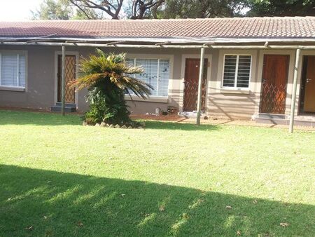 1 Bedroom House in Emmarentia