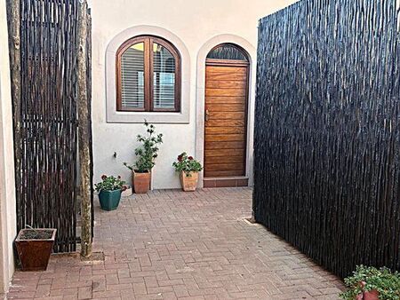 1 Bedroom Apartment in Greenside
