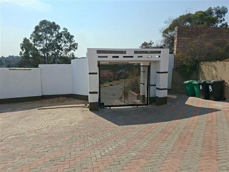 2 Bedroom Apartment in Naturena