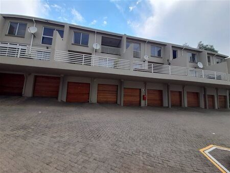 3 Bedroom Apartment in Bedford Gardens