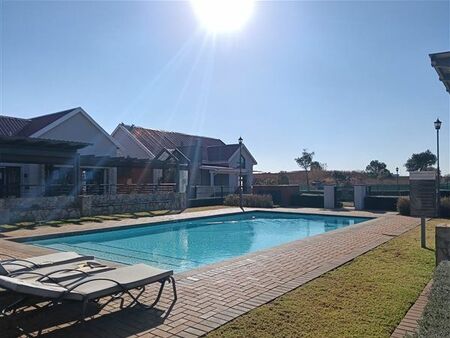 2 Bedroom Apartment in Glen Marais