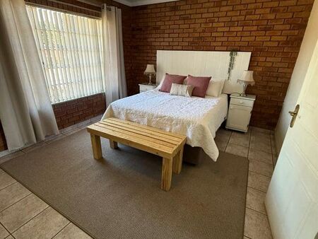 1 Bedroom Apartment in Glen Marais