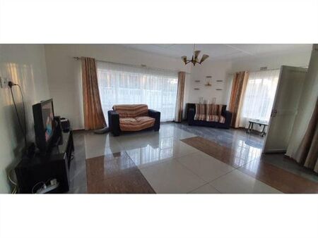 3 Bedroom Simplex in Edenvale
