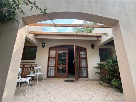 1 Bedroom Apartment in Hospitaal Heuwel