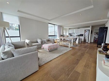 2 Bedroom Apartment in Sea Point