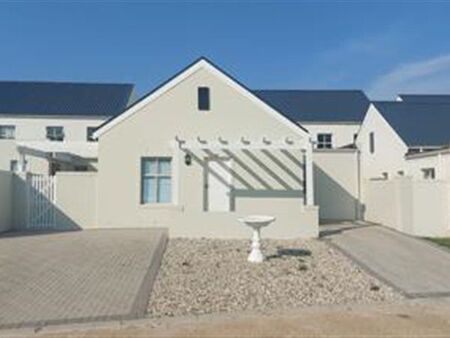 3 Bedroom House in Nuutgevonden