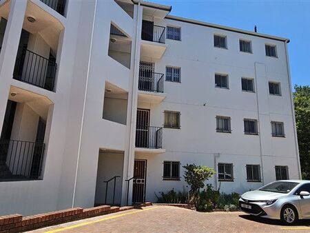 3 Bedroom Apartment in Dennesig