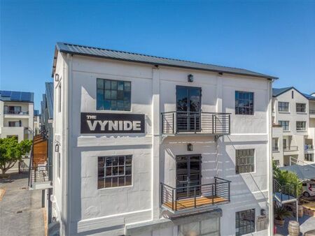 2 Bedroom Apartment in Paardevlei