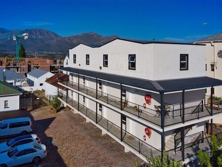 1 Bedroom Apartment in Paarl