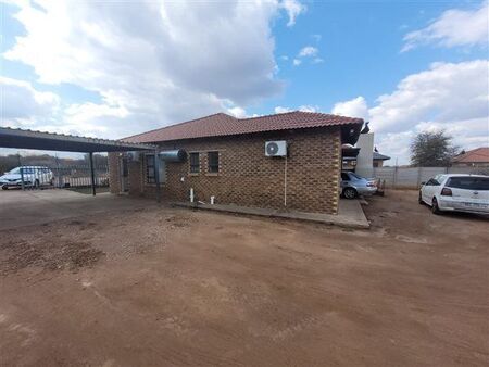 4 Bedroom House in Lephalale (Ellisras)