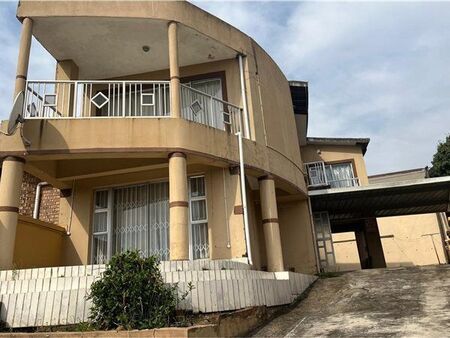 4 Bedroom House in Caneside
