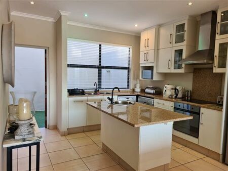 2 Bedroom Apartment in Gillitts