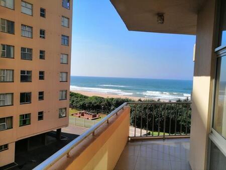 2 Bedroom Apartment in Amanzimtoti