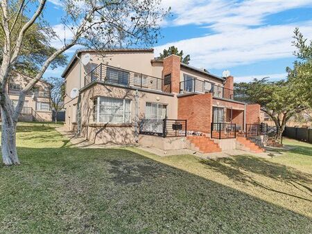 1 Bedroom Apartment in Ruimsig