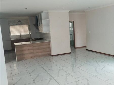 5 Bedroom House in Wildtuinpark