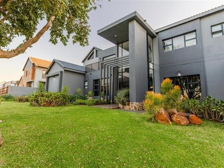 6 Bedroom House in The Hills